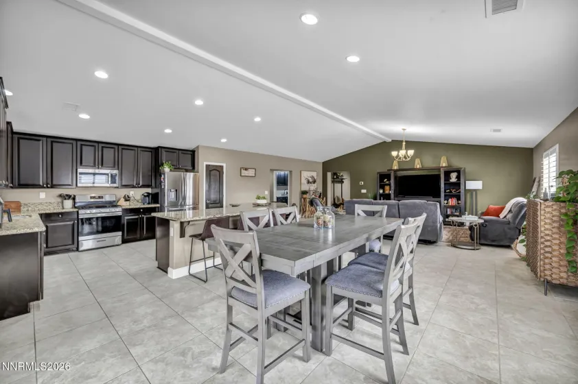 7717 Sonic, Sparks, Nevada 89436, 4 Bedrooms Bedrooms, ,3 BathroomsBathrooms,Residential,Residential,Sonic,260001614