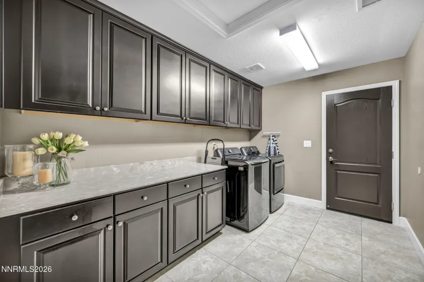 7717 Sonic, Sparks, Nevada 89436, 4 Bedrooms Bedrooms, ,3 BathroomsBathrooms,Residential,Residential,Sonic,260001614