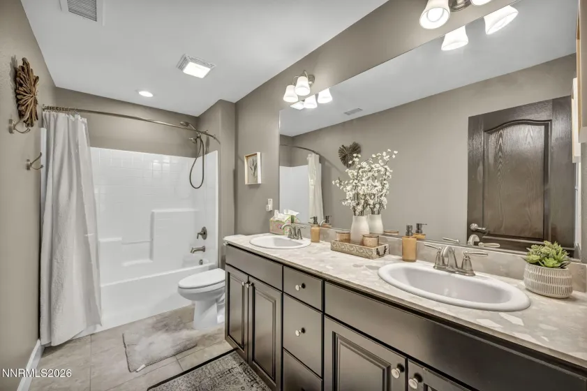 7717 Sonic, Sparks, Nevada 89436, 4 Bedrooms Bedrooms, ,3 BathroomsBathrooms,Residential,Residential,Sonic,260001614