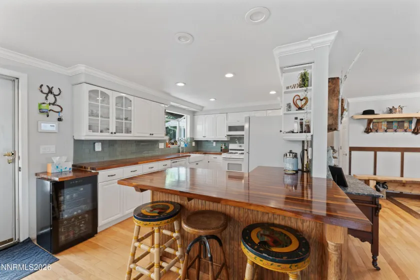 1406 Topaz, Gardnerville, Nevada 89460, 3 Bedrooms Bedrooms, ,2 BathroomsBathrooms,Residential,Residential,Topaz,260001613