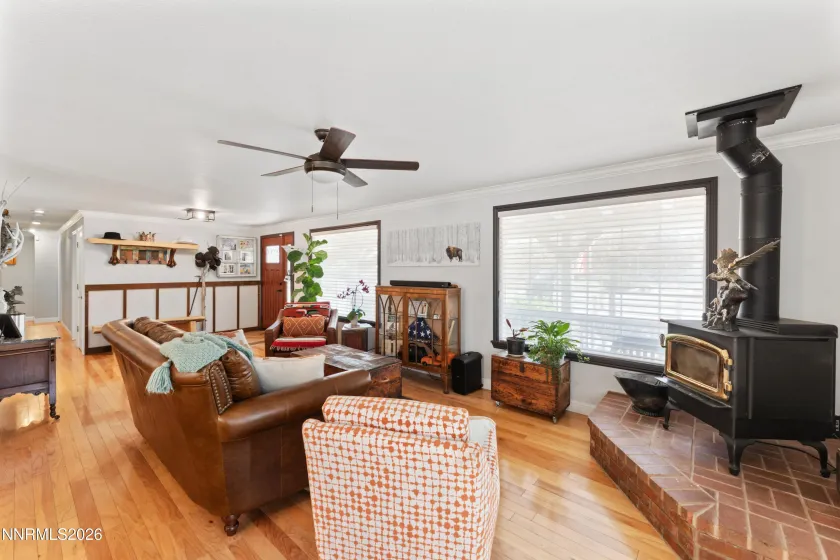 1406 Topaz, Gardnerville, Nevada 89460, 3 Bedrooms Bedrooms, ,2 BathroomsBathrooms,Residential,Residential,Topaz,260001613