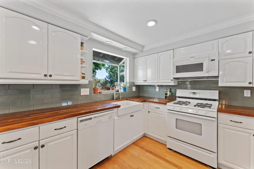 1406 Topaz, Gardnerville, Nevada 89460, 3 Bedrooms Bedrooms, ,2 BathroomsBathrooms,Residential,Residential,Topaz,260001613