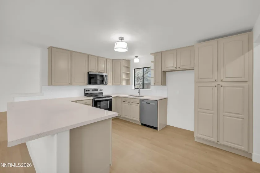 1954 Rio Tinto, Sparks, Nevada 89434, 3 Bedrooms Bedrooms, ,2 BathroomsBathrooms,Residential,Residential,Rio Tinto,260001620