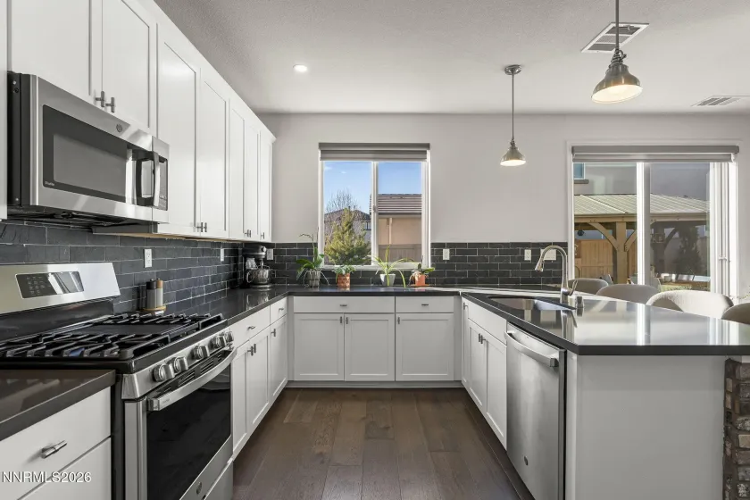 9769 Belville, Reno, Nevada 89521, 4 Bedrooms Bedrooms, ,3 BathroomsBathrooms,Residential,Residential,Belville,260001622