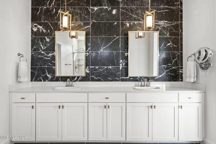 9769 Belville, Reno, Nevada 89521, 4 Bedrooms Bedrooms, ,3 BathroomsBathrooms,Residential,Residential,Belville,260001622