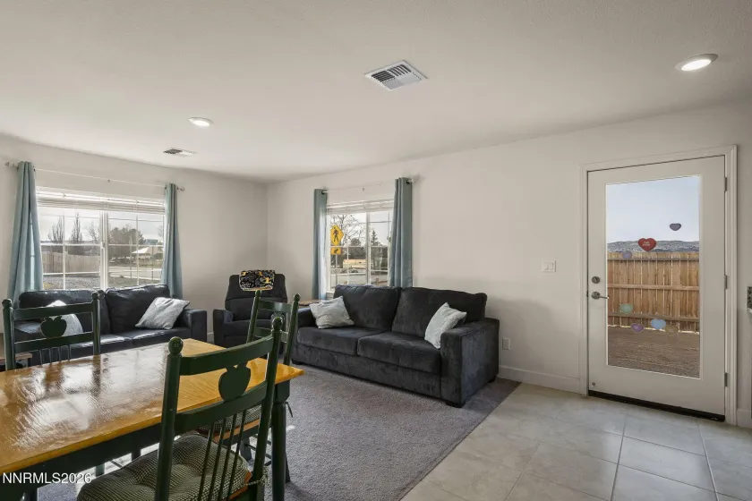 1981 Lanstar, Sparks, Nevada 89441, 4 Bedrooms Bedrooms, ,3 BathroomsBathrooms,Residential,Residential,Lanstar,260001623