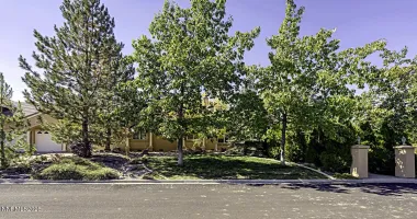 1120 Zolezzi, Reno, Nevada 89511, 3 Bedrooms Bedrooms, ,4 BathroomsBathrooms,Residential,Residential,Zolezzi,260001633