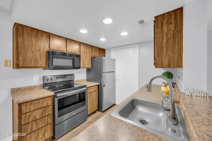 7680 Bluestone, Reno, Nevada 89511, 2 Bedrooms Bedrooms, ,2 BathroomsBathrooms,Residential,Residential,Bluestone,260001635