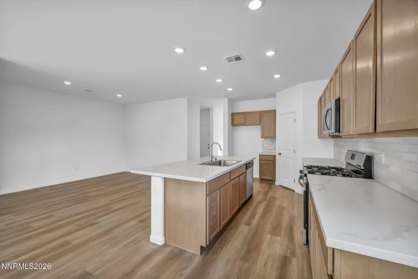 690 Patrician, Reno, Nevada 89506, 4 Bedrooms Bedrooms, ,3 BathroomsBathrooms,Residential,Residential,Patrician,250057787