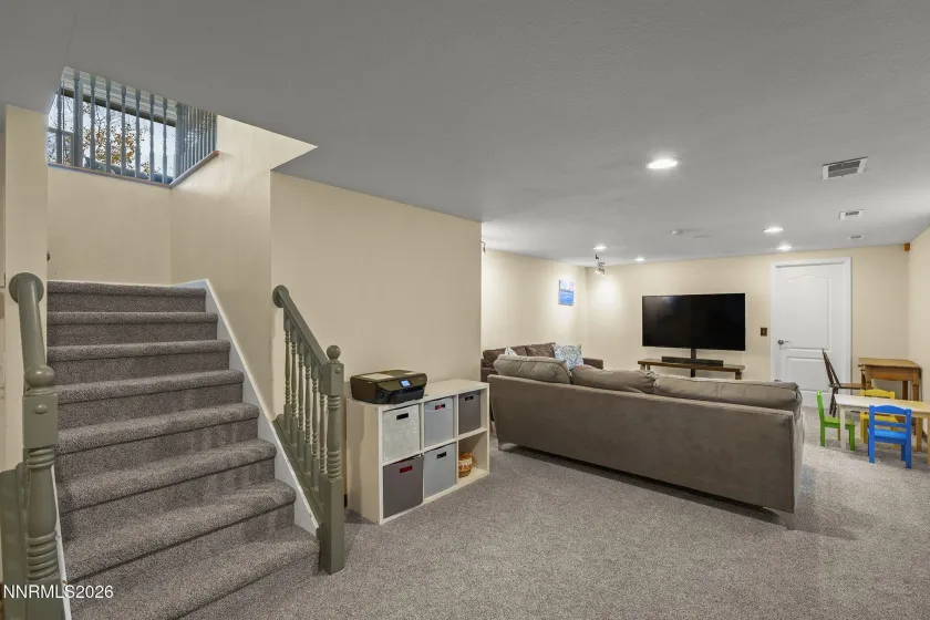 2260 Sunrise, Reno, Nevada 89509, 4 Bedrooms Bedrooms, ,4 BathroomsBathrooms,Residential,Residential,Sunrise,260001638