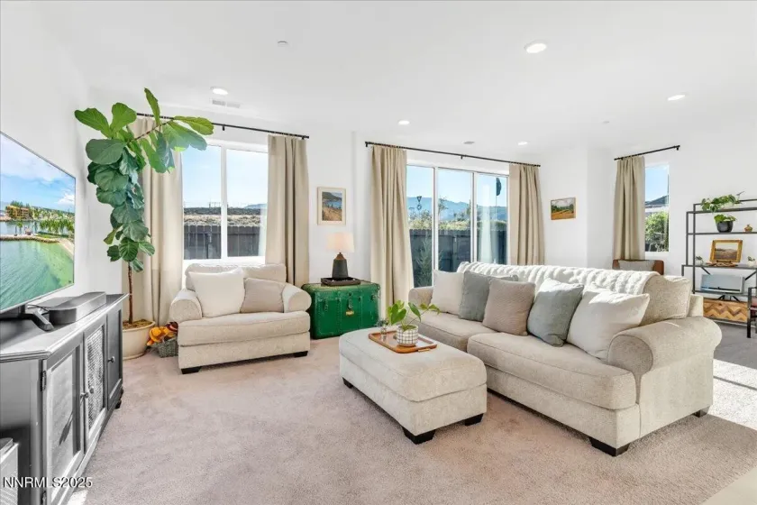 3610 Flare, Carson City, Nevada 89705, 3 Bedrooms Bedrooms, ,3 BathroomsBathrooms,Residential,Residential,Flare,250054343