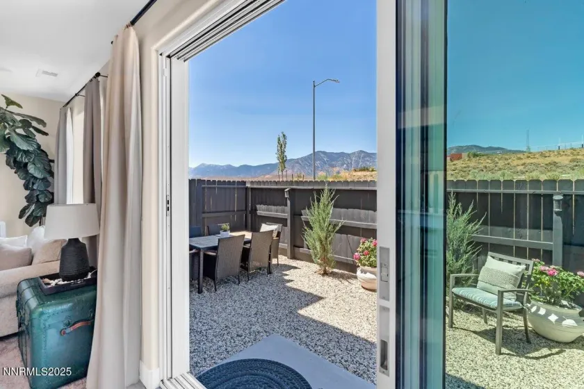 Sellers love love love their views of the Sierra's!