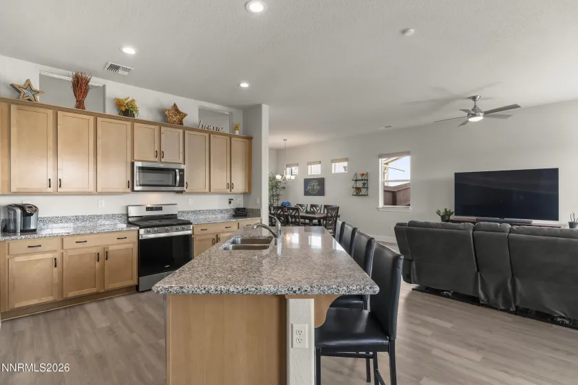 900 Cranfield, Reno, Nevada 89506, 4 Bedrooms Bedrooms, ,2 BathroomsBathrooms,Residential,Residential,Cranfield,260001648