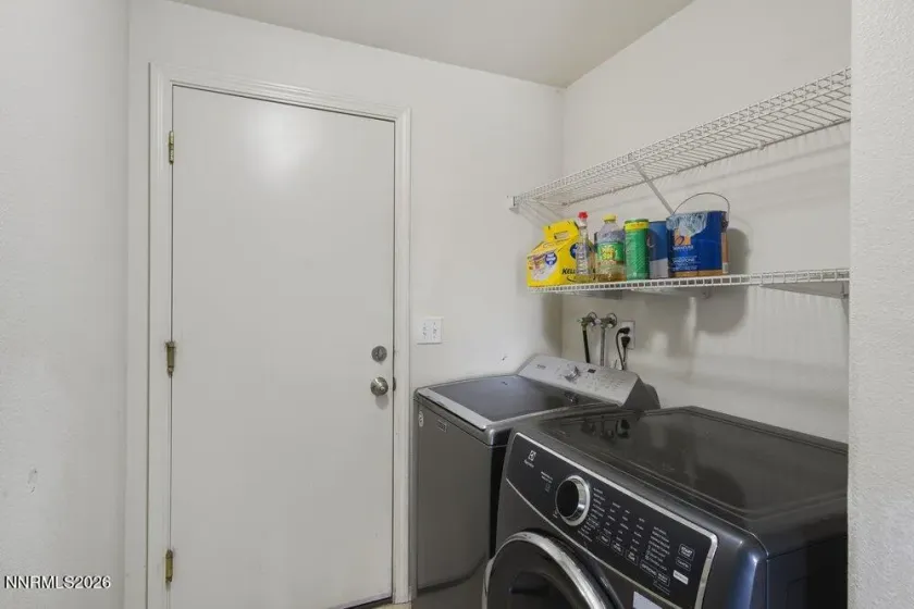 912 Nicole, Dayton, Nevada 89403, 3 Bedrooms Bedrooms, ,2 BathroomsBathrooms,Residential,Residential,Nicole,260001652