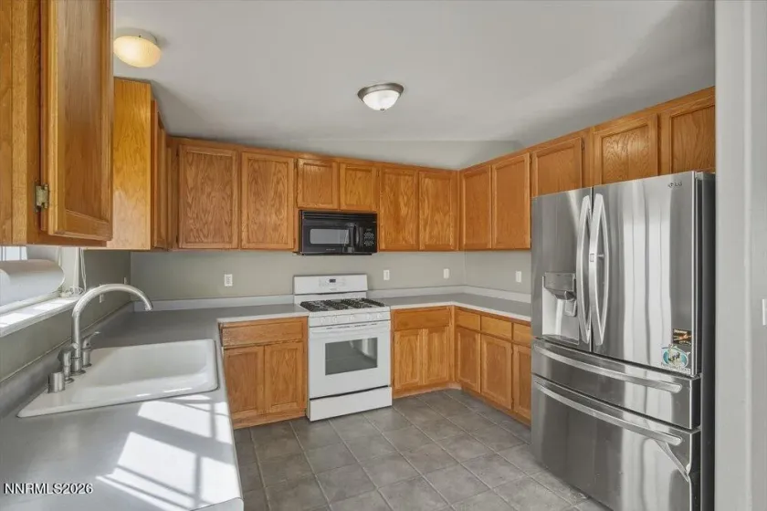 912 Nicole, Dayton, Nevada 89403, 3 Bedrooms Bedrooms, ,2 BathroomsBathrooms,Residential,Residential,Nicole,260001652