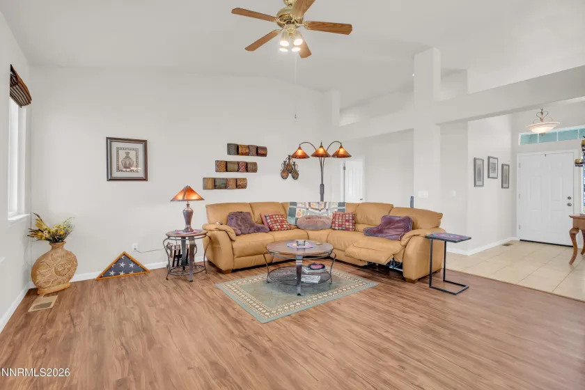 7435 Ash Peak, Sparks, Nevada 89436, 3 Bedrooms Bedrooms, ,2 BathroomsBathrooms,Residential,Residential,Ash Peak,260001641