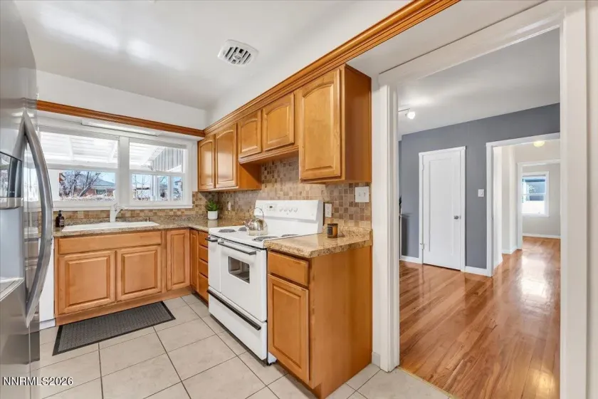 953 7th, Sparks, Nevada 89431, 4 Bedrooms Bedrooms, ,2 BathroomsBathrooms,Residential,Residential,7th,260001660