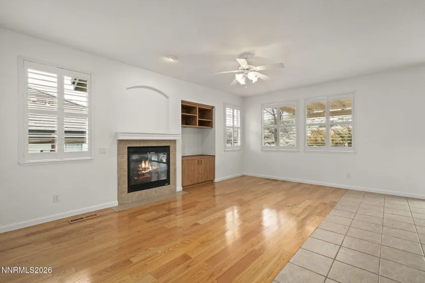 5700 Falcon Ridge, Sparks, Nevada 89436, 4 Bedrooms Bedrooms, ,3 BathroomsBathrooms,Residential,Residential,Falcon Ridge,260001665