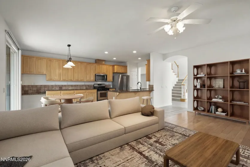 5700 Falcon Ridge, Sparks, Nevada 89436, 4 Bedrooms Bedrooms, ,3 BathroomsBathrooms,Residential,Residential,Falcon Ridge,260001665