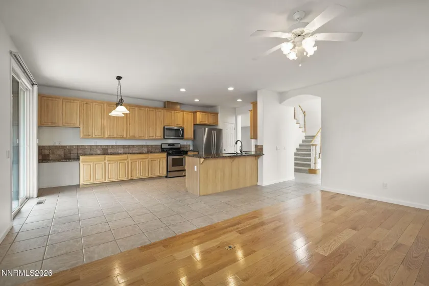 5700 Falcon Ridge, Sparks, Nevada 89436, 4 Bedrooms Bedrooms, ,3 BathroomsBathrooms,Residential,Residential,Falcon Ridge,260001665