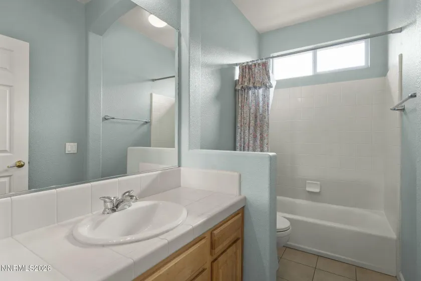 5700 Falcon Ridge, Sparks, Nevada 89436, 4 Bedrooms Bedrooms, ,3 BathroomsBathrooms,Residential,Residential,Falcon Ridge,260001665