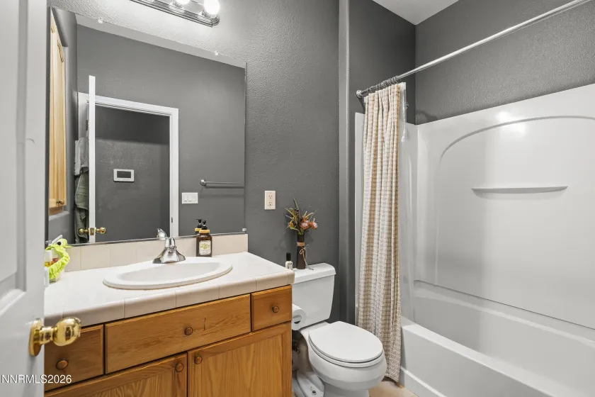 1290 Vista Alta, Reno, Nevada 89521, 3 Bedrooms Bedrooms, ,2 BathroomsBathrooms,Residential,Residential,Vista Alta,260001672