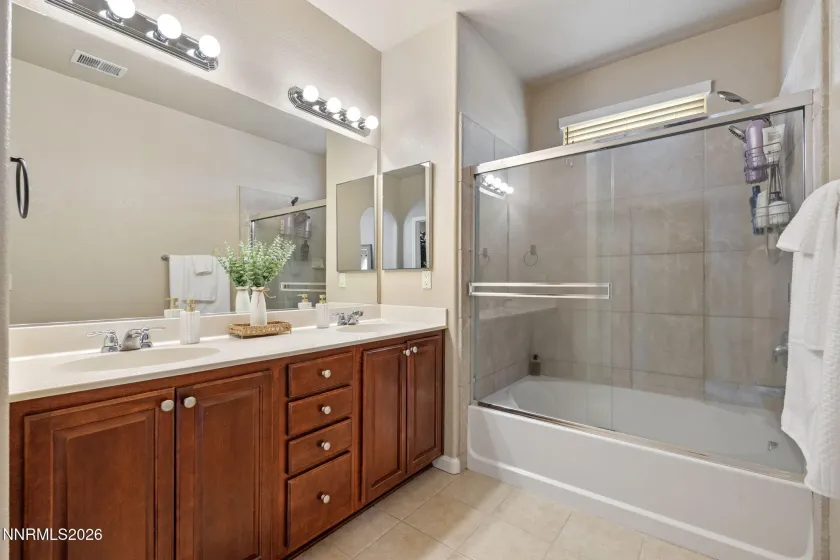 11017 Lamour, Reno, Nevada 89521, 3 Bedrooms Bedrooms, ,3 BathroomsBathrooms,Residential,Residential,Lamour,260001679