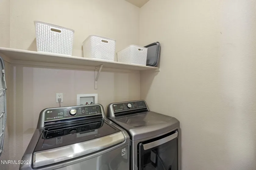 11017 Lamour, Reno, Nevada 89521, 3 Bedrooms Bedrooms, ,3 BathroomsBathrooms,Residential,Residential,Lamour,260001679