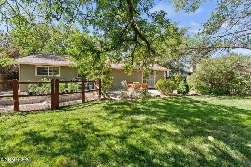 3040 Chavez, Reno, Nevada 89502, 3 Bedrooms Bedrooms, ,2 BathroomsBathrooms,Residential,Residential,Chavez,260001681