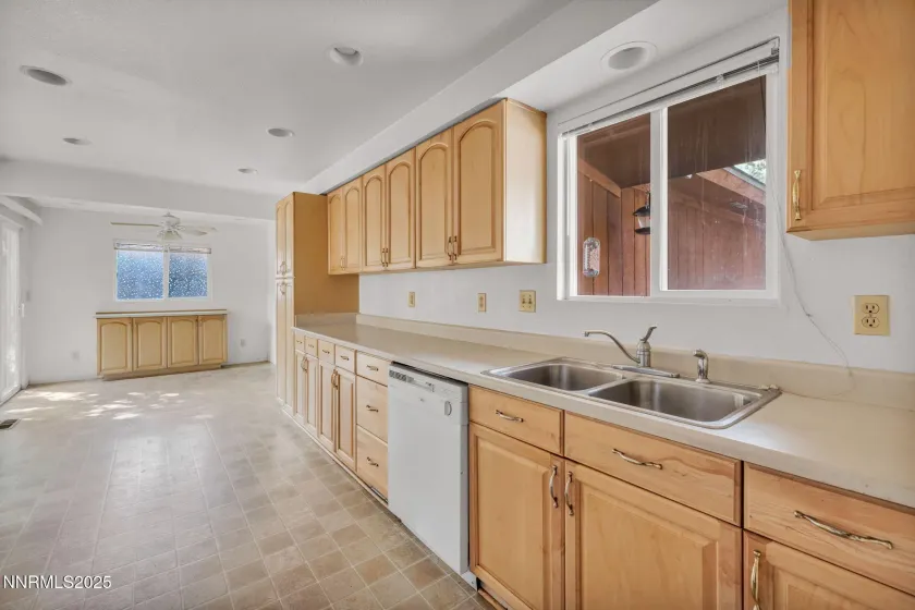 1329 Stanford, Carson City, Nevada 89701, 3 Bedrooms Bedrooms, ,2 BathroomsBathrooms,Residential,Residential,Stanford,250055402