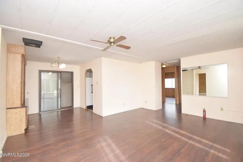 550 Quartz, Sun Valley, Nevada 89433, 3 Bedrooms Bedrooms, ,2 BathroomsBathrooms,Residential,Residential,Quartz,260001682