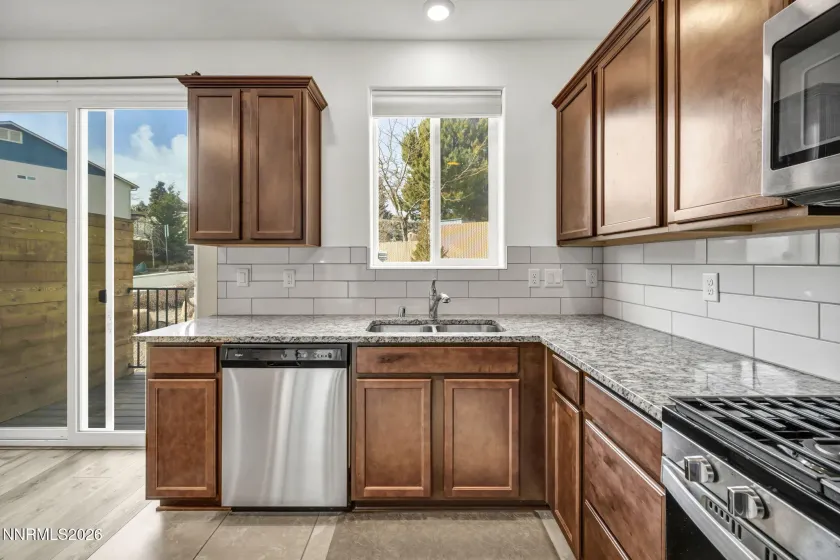 545 Gloria May, Reno, Nevada 89503, 2 Bedrooms Bedrooms, ,3 BathroomsBathrooms,Residential,Residential,Gloria May,260001685