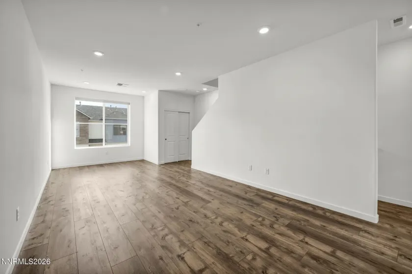 545 Gloria May, Reno, Nevada 89503, 2 Bedrooms Bedrooms, ,3 BathroomsBathrooms,Residential,Residential,Gloria May,260001685