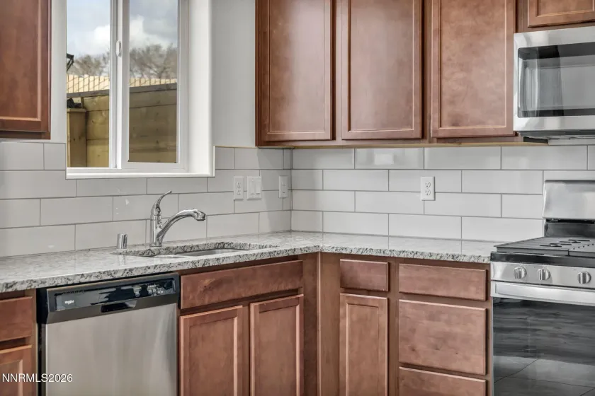 545 Gloria May, Reno, Nevada 89503, 2 Bedrooms Bedrooms, ,3 BathroomsBathrooms,Residential,Residential,Gloria May,260001685