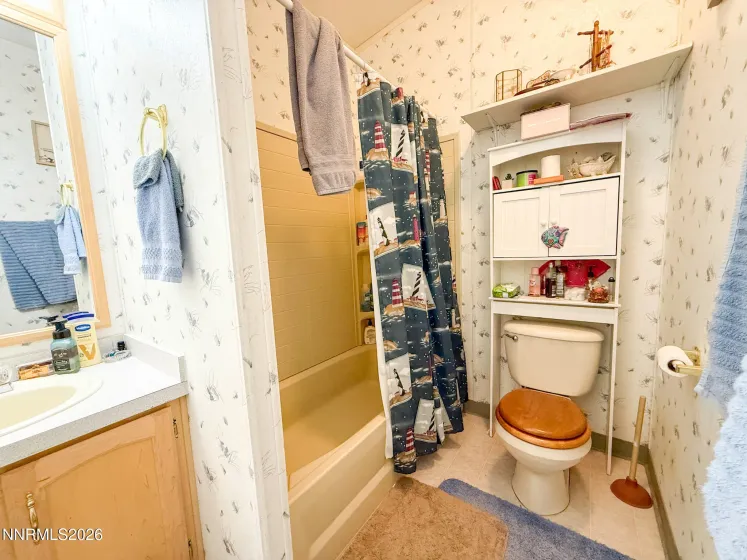 48 Bybee, Yerington, Nevada 89447, 3 Bedrooms Bedrooms, ,2 BathroomsBathrooms,Residential,Residential,Bybee,260001687