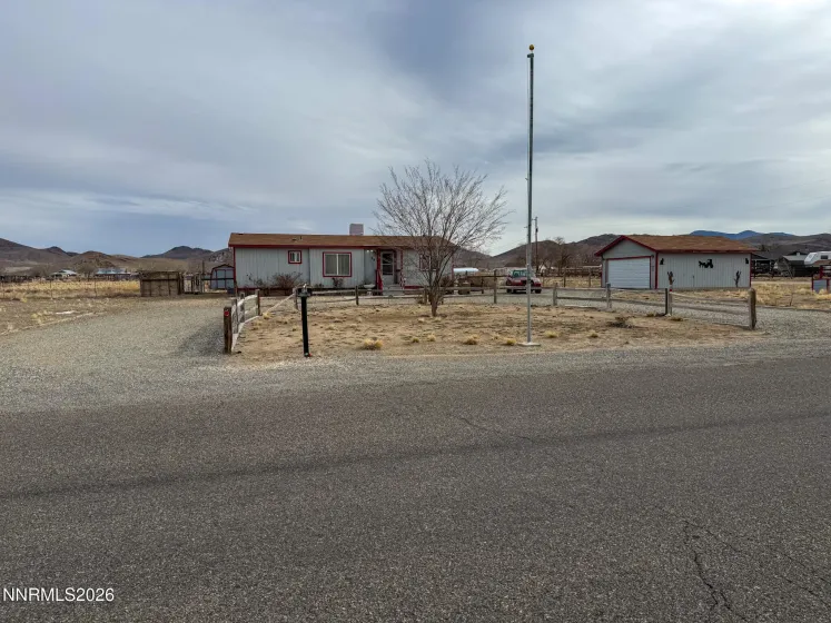 48 Bybee, Yerington, Nevada 89447, 3 Bedrooms Bedrooms, ,2 BathroomsBathrooms,Residential,Residential,Bybee,260001687