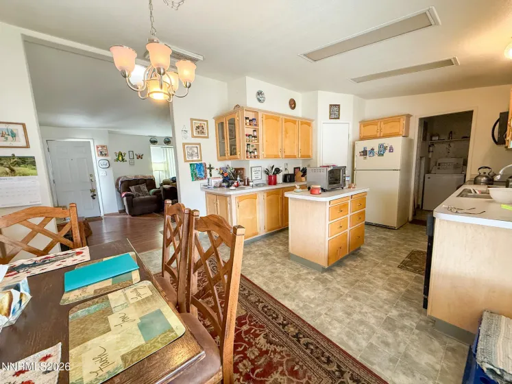 48 Bybee, Yerington, Nevada 89447, 3 Bedrooms Bedrooms, ,2 BathroomsBathrooms,Residential,Residential,Bybee,260001687