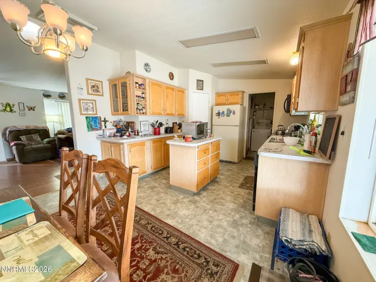 48 Bybee, Yerington, Nevada 89447, 3 Bedrooms Bedrooms, ,2 BathroomsBathrooms,Residential,Residential,Bybee,260001687