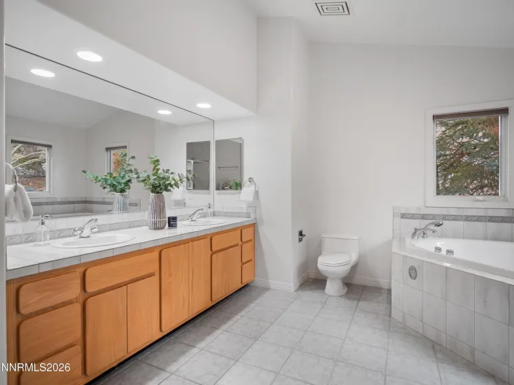 55 Waterbuck, Verdi, Nevada 89439, 5 Bedrooms Bedrooms, ,5 BathroomsBathrooms,Residential,Residential,Waterbuck,260001690