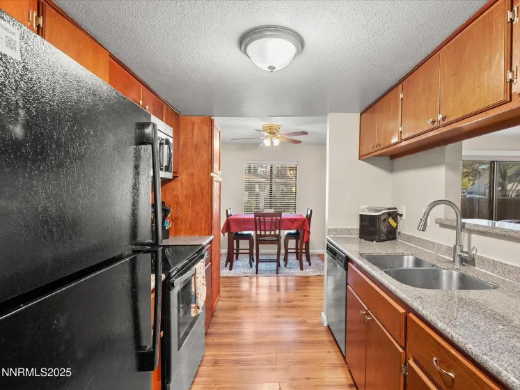 3230 Wedekind, Sparks, Nevada 89431, 2 Bedrooms Bedrooms, ,3 BathroomsBathrooms,Residential,Residential,Wedekind,260001691