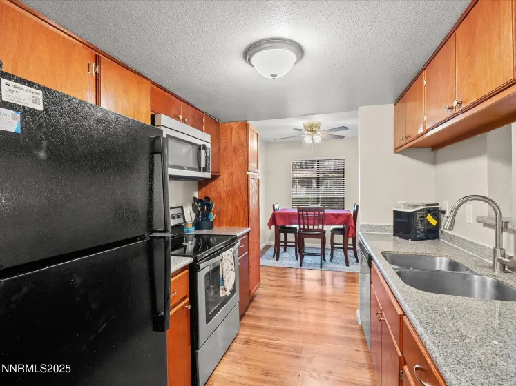 3230 Wedekind, Sparks, Nevada 89431, 2 Bedrooms Bedrooms, ,3 BathroomsBathrooms,Residential,Residential,Wedekind,260001691