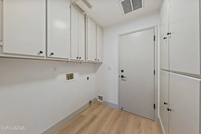 8651 Beechcraft, Reno, Nevada 89506, 4 Bedrooms Bedrooms, ,2 BathroomsBathrooms,Residential,Residential,Beechcraft,260001692