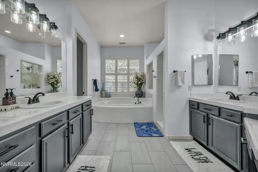 9626 Shadowstone, Reno, Nevada 89521, 4 Bedrooms Bedrooms, ,3 BathroomsBathrooms,Residential,Residential,Shadowstone,260001694