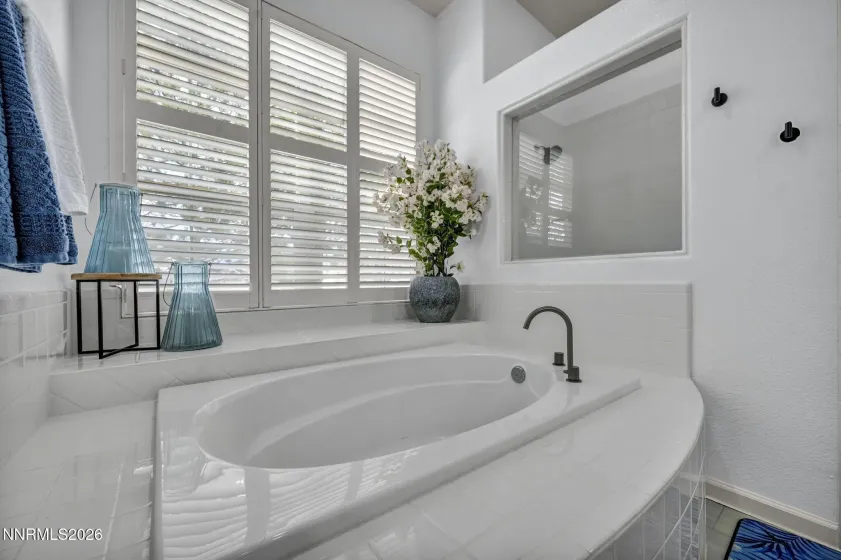 9626 Shadowstone, Reno, Nevada 89521, 4 Bedrooms Bedrooms, ,3 BathroomsBathrooms,Residential,Residential,Shadowstone,260001694