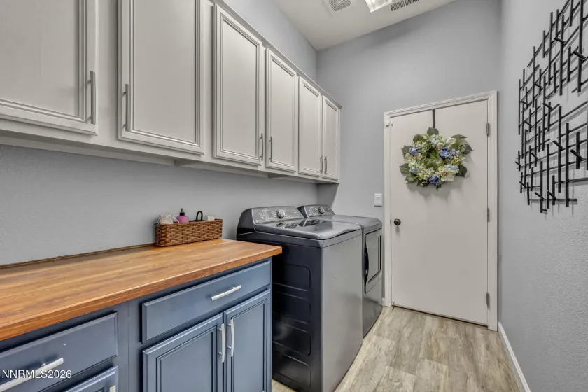 9626 Shadowstone, Reno, Nevada 89521, 4 Bedrooms Bedrooms, ,3 BathroomsBathrooms,Residential,Residential,Shadowstone,260001694