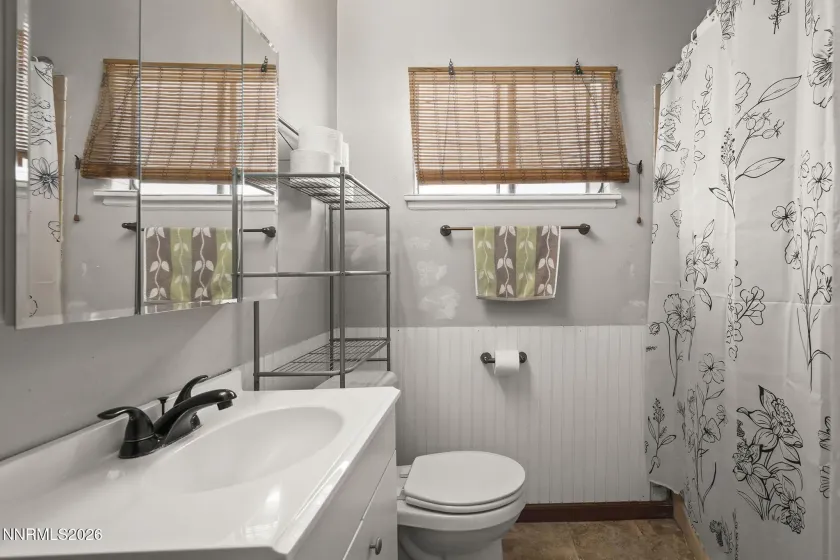 355 York, Sparks, Nevada 89431, 4 Bedrooms Bedrooms, ,2 BathroomsBathrooms,Residential,Residential,York,260001697