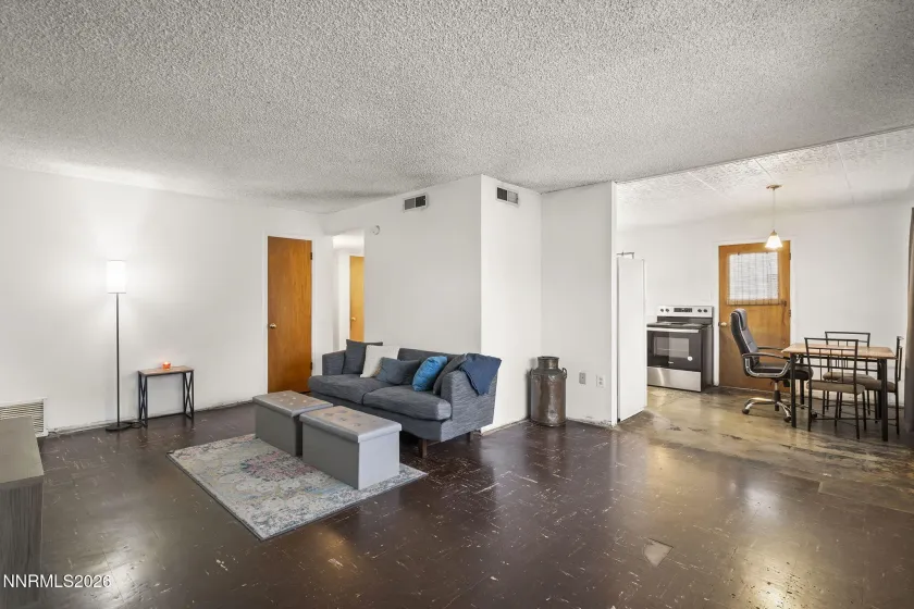 355 York, Sparks, Nevada 89431, 4 Bedrooms Bedrooms, ,2 BathroomsBathrooms,Residential,Residential,York,260001697