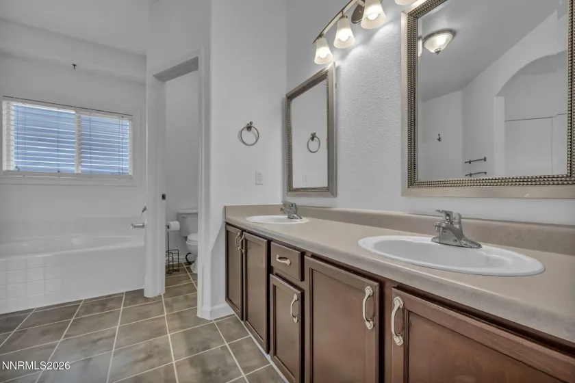 9470 Stoney Creek, Reno, Nevada 89506, 4 Bedrooms Bedrooms, ,3 BathroomsBathrooms,Residential,Residential,Stoney Creek,260001703