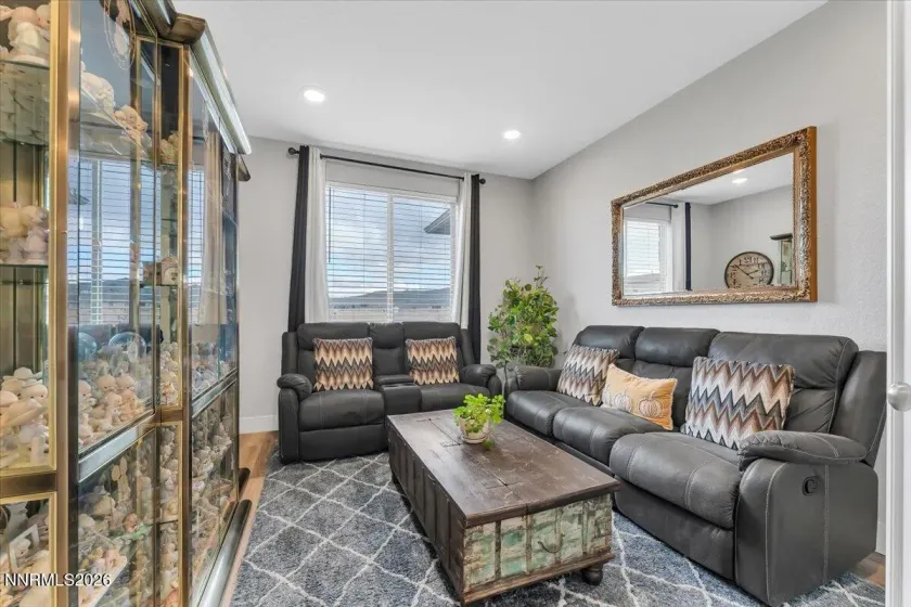 3176 Shimmer, Reno, Nevada 89506, 4 Bedrooms Bedrooms, ,3 BathroomsBathrooms,Residential,Residential,Shimmer,260001710