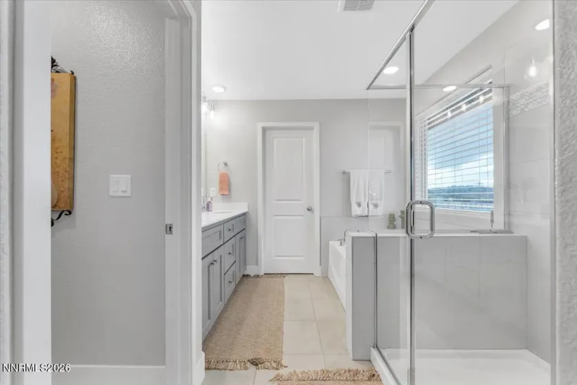 3176 Shimmer, Reno, Nevada 89506, 4 Bedrooms Bedrooms, ,3 BathroomsBathrooms,Residential,Residential,Shimmer,260001710